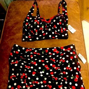Torrid size 2 (18-20) pinup swim top and ruffled skirt. New with tags!